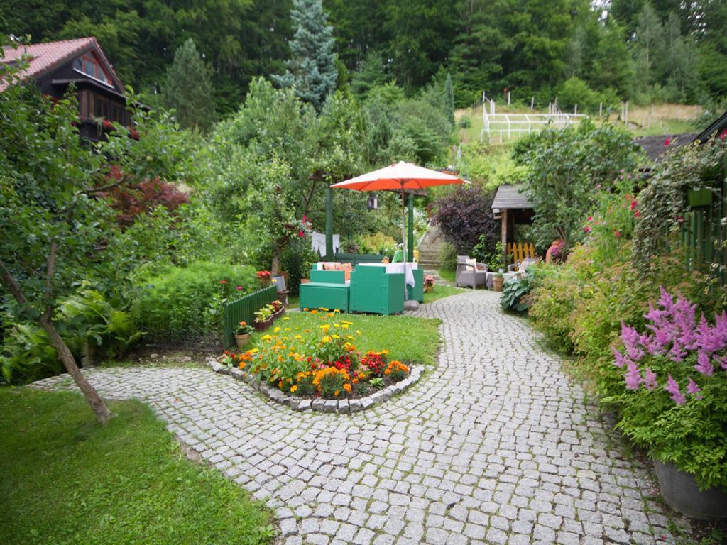 Willa Jagniatkow Bed & Breakfast Екстериор снимка