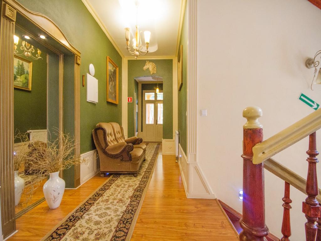 Willa Jagniatkow Bed & Breakfast Екстериор снимка